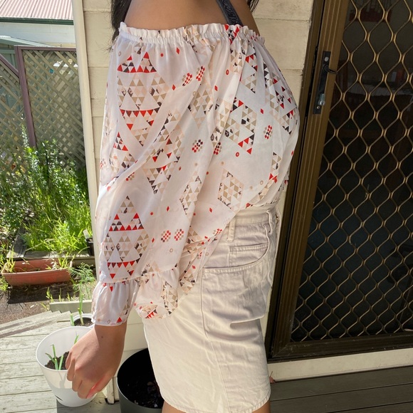 🔺Suzannegrae - Chiffon blouse with triangle patterns AUS 18 📐 - Picture 2 of 8